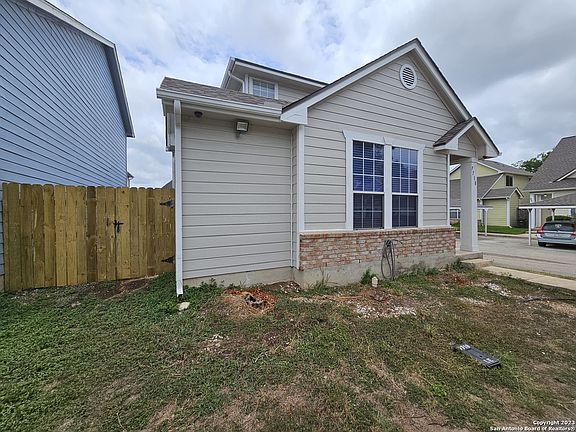 3rd image of 7718 CROWN LEDGE