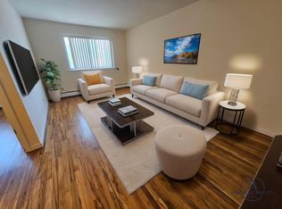 22-31 38th St FLOOR 3, Astoria, NY 11105