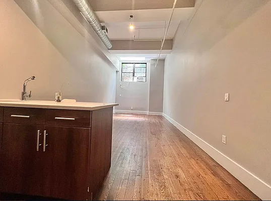 Rented by ERNY LLC | media 21