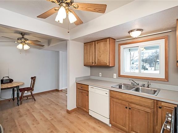 4th image of 5820 Sequoia Dr