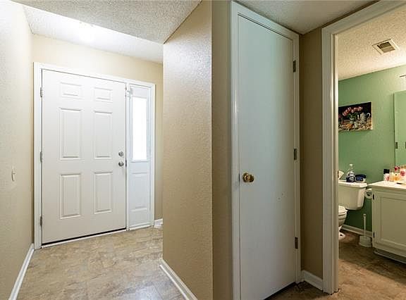 4th image of 6051 NE Moonstone Dr