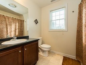 3rd image of 3 Hudson Hills Dr