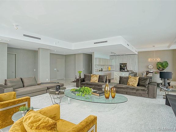 5th image of 3031 NE 7th Ave Penthouse 5201