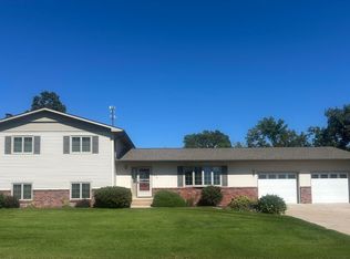 416 W South St, Clay Center, NE 68933