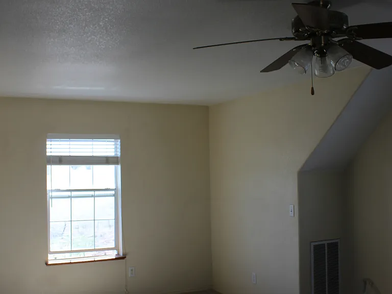 2935 W Stampede Dr — Photo 3