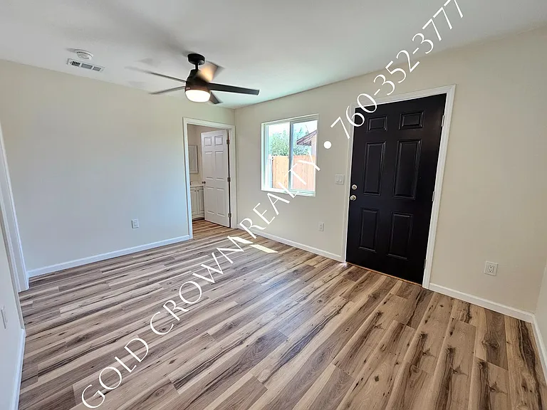 1074 W Euclid Ave — Photo 3