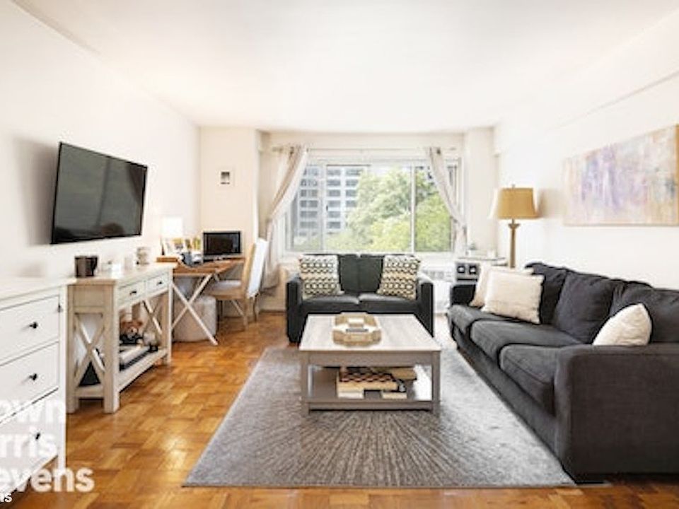 1st image of 249 E 48th St APT 9K