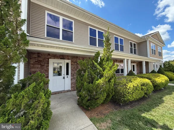 6 Whitaker Ct, Millville, NJ 08332