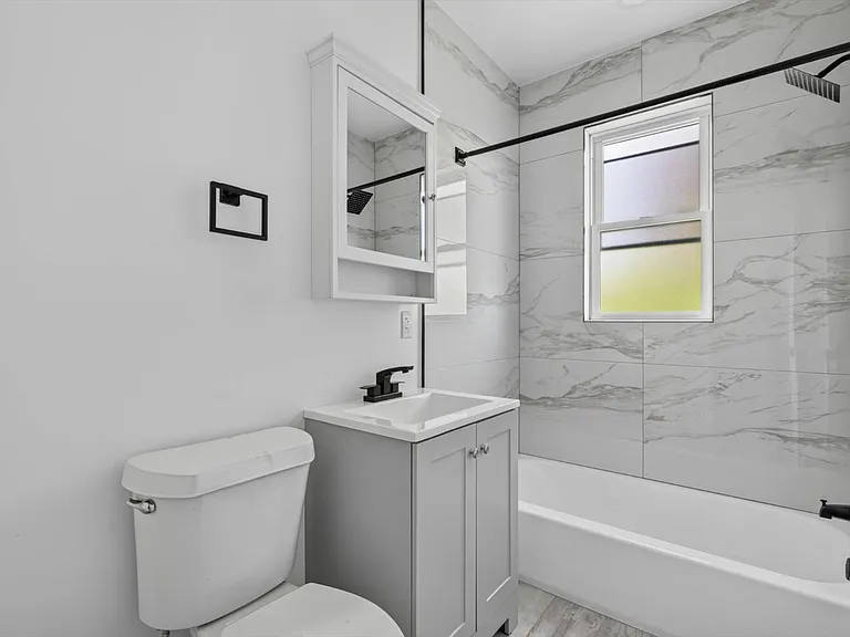 1140 Ashland St #1 — Photo 21