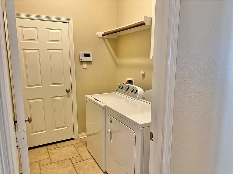 11712 Summer Brook Ct — Photo 28