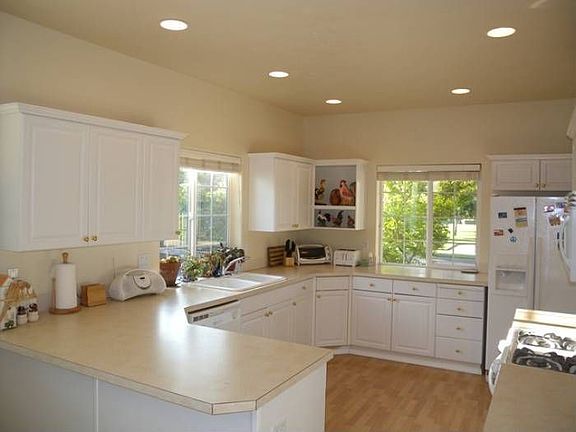 Spacious Kitchen