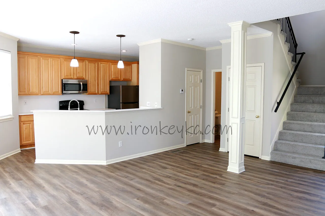 9219 Boehm Dr — Photo 4