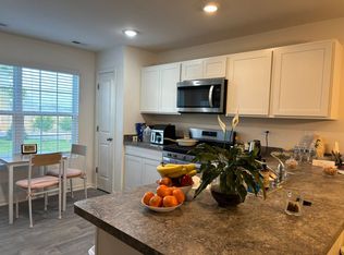 2466 Alison Ave, Hampshire, IL 60140