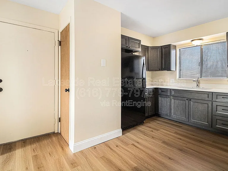 1009 36th St SW — Photo 8