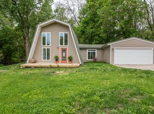 24843 Emerson Rd, Sterling, IL 61081