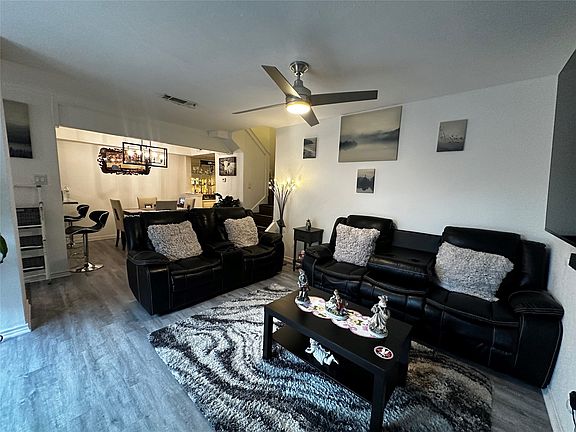 2nd image of 4272 Madera Rd #4