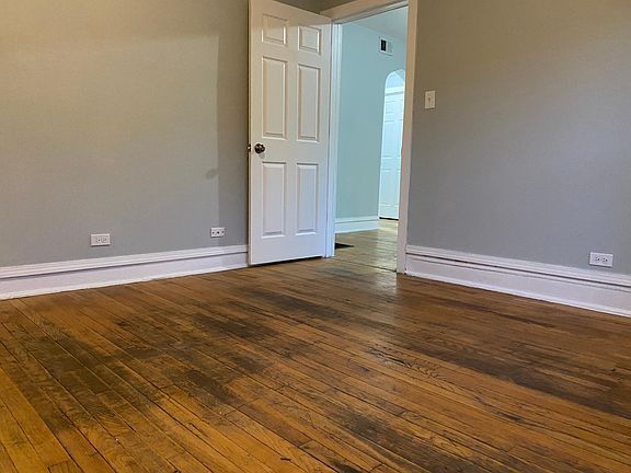 4th image of 1147 N Lawler Ave #3