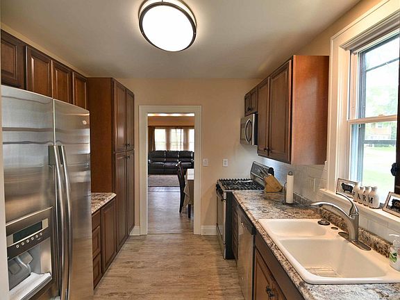 3rd image of 10183 W Crissy Ave