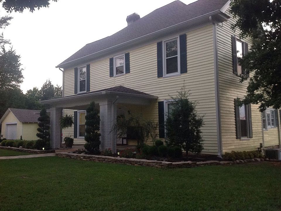 2nd image of 2081 N Main St