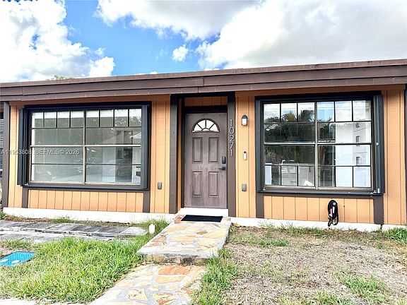 2nd image of 10271 Oleander Ct