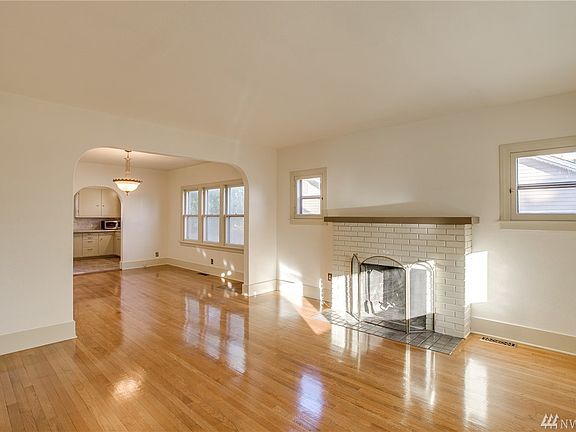 4th image of 16 N Franklin Ave