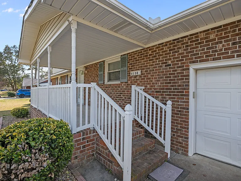 4130 Terrace Dr — Photo 6