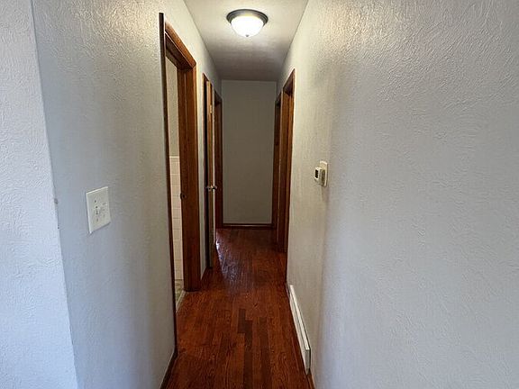 4th image of 1117 E Jackson Blvd