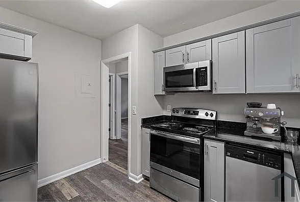 409 E Maynard Ave #8 — Photo 6