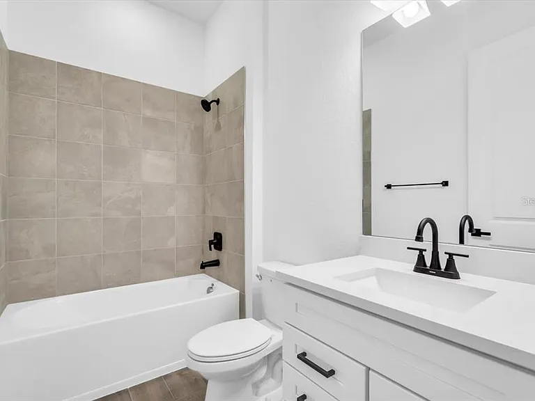 5522 Lightning Whelk Ln — Photo 18