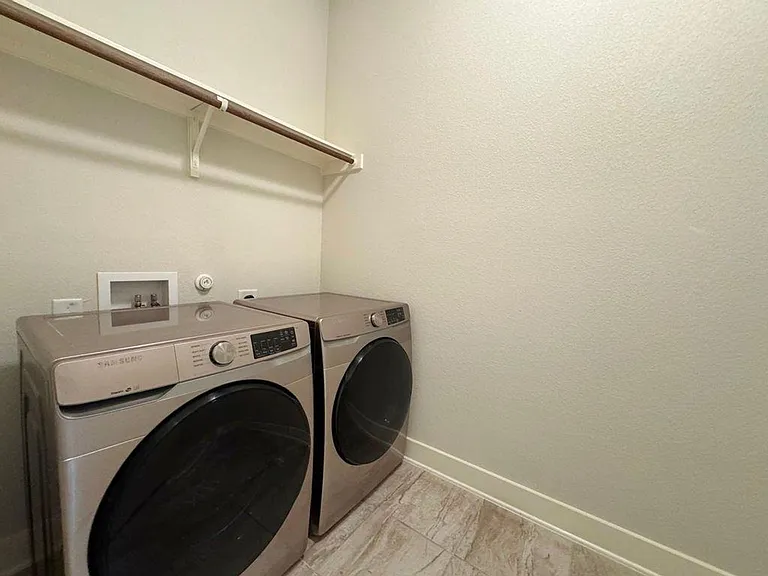 12008 Reindeer Dr — Photo 35
