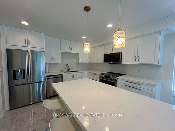 5th image of 4040 Lookout Ct