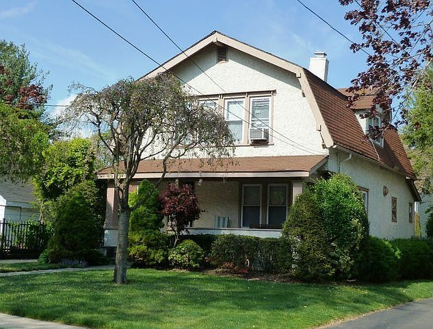 1st image of 28 Howard Ave