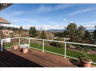 159 NW Viewmont Dr, Dundee, OR 97115