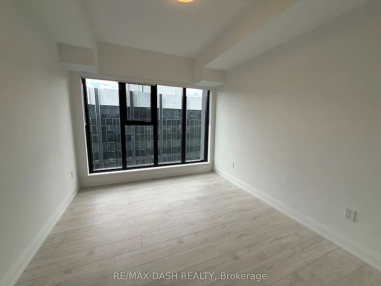 20 Soudan Ave #1907 — Photo 14