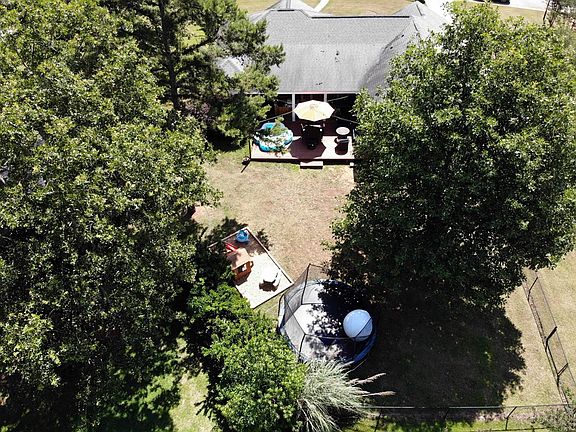 3rd image of 188 Willow Lake Dr