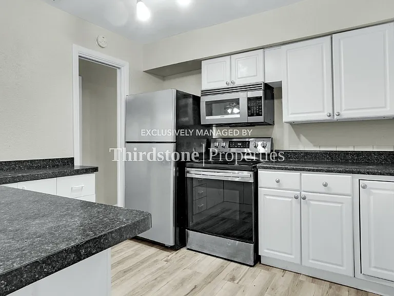 3002 Arthur St #33021 — Photo 5