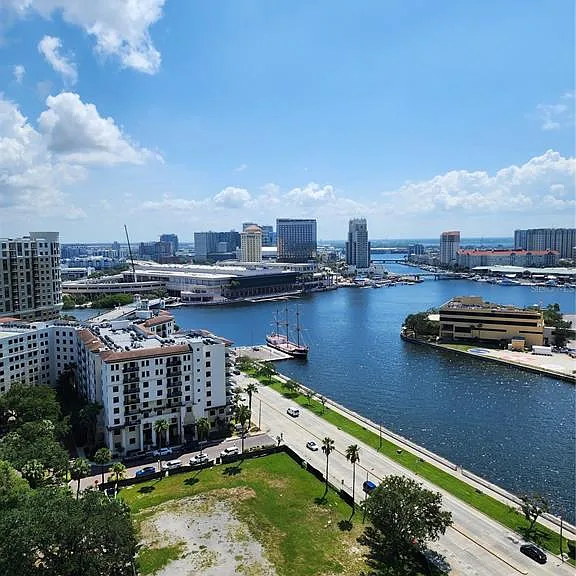 345 Bayshore Blvd #P6 — Photo 20