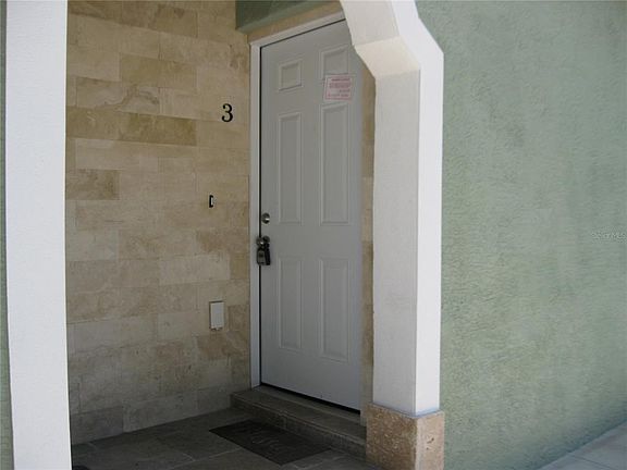 3rd image of 2009 Cocoanut Ave #3