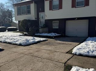 15 Estate Rd, Pemberton, NJ 08068