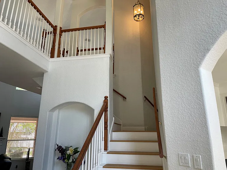 301 Winding Oak Ln S — Photo 32