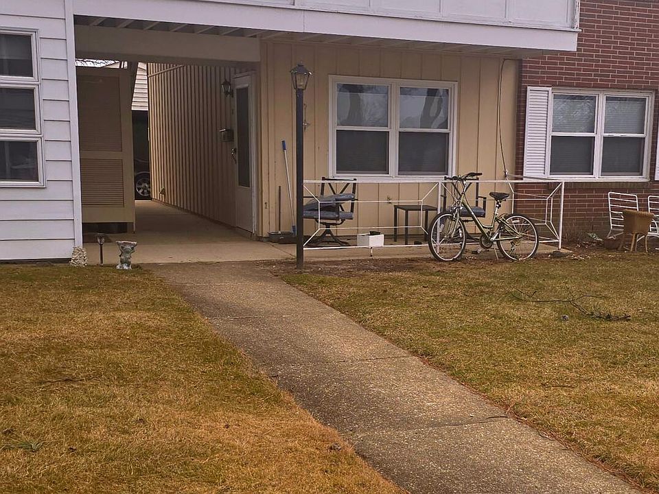 1st image of 44K Cambridge Court