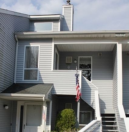 2nd image of 116 Hampton Vista Dr