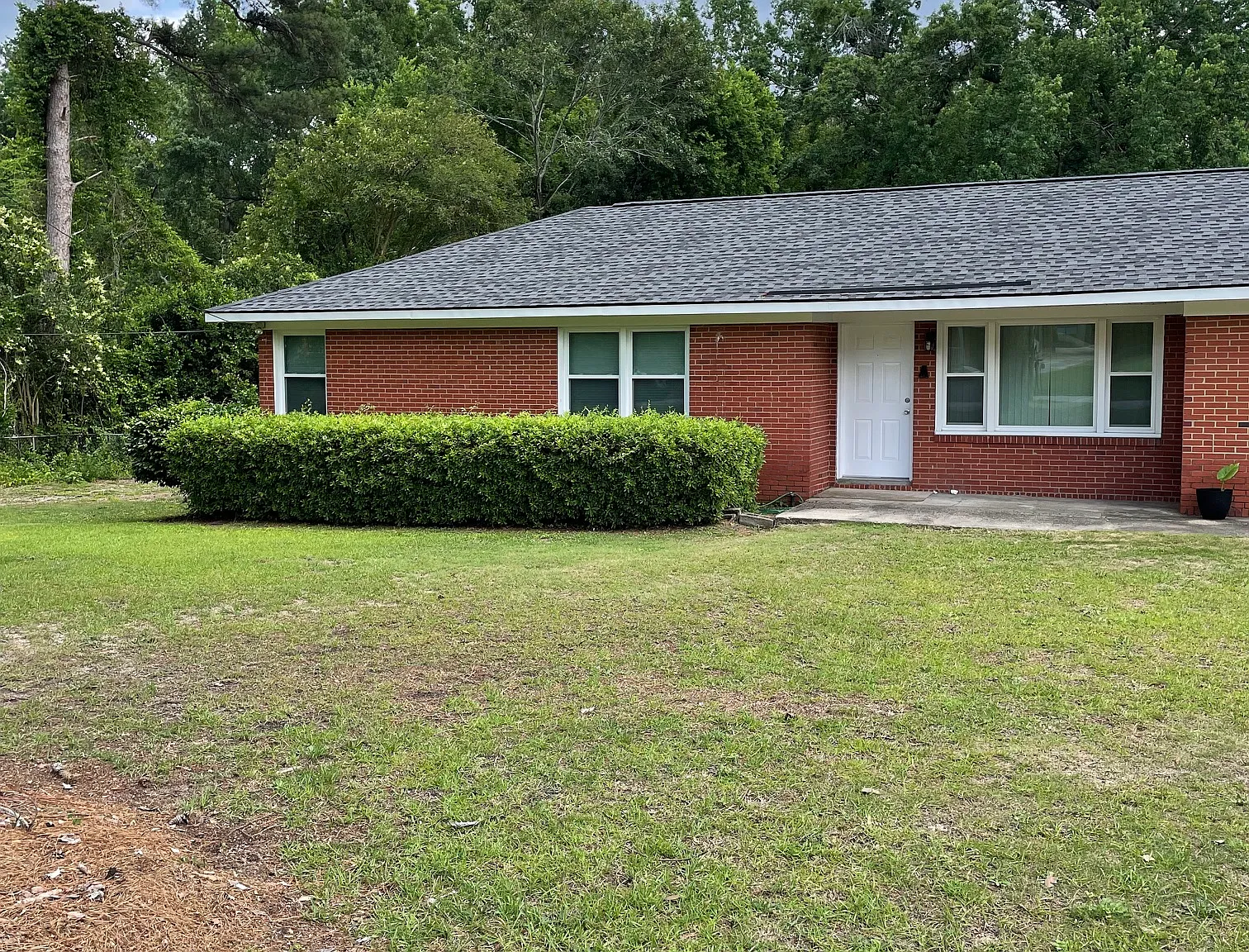 4 bed, 1600 sqft, $1,575 — Photo 2