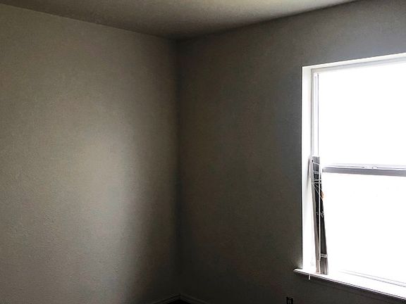 5th image of 1114 SE Freedom Cir