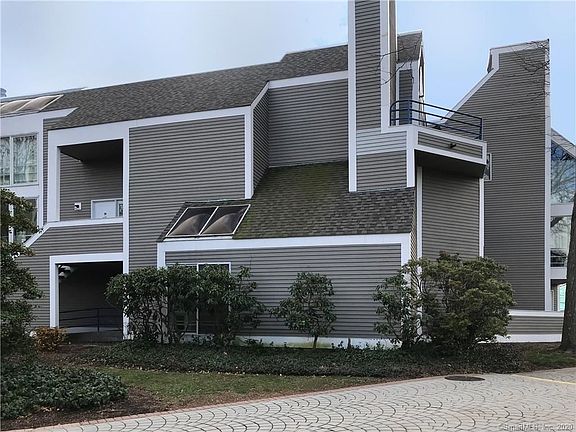 2nd image of 70 Harbour Clos #70