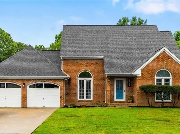 1404 Whites Mill Rd, High Point, NC 27265