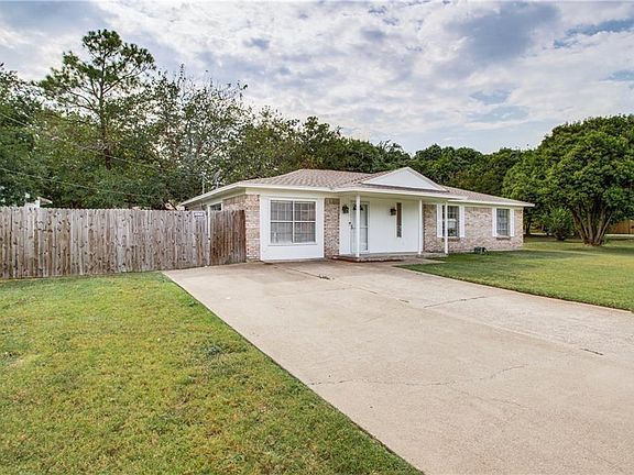 3rd image of 623 Steger Dr