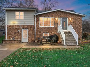 706 N Colfax St, Griffith, IN 46319