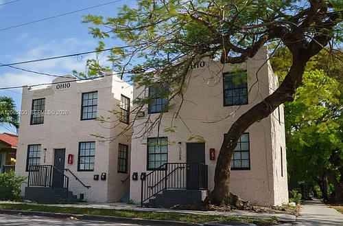 1068 NW 5th St #B-1 Photo 1