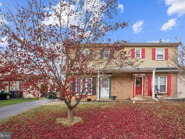 611 E Wiltshire Dr, Wallingford, PA 19086